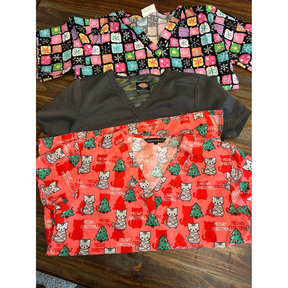Scrub Tops Small Bundle of 3 Christmas  Holidays‎ Cats Pine Tress Snowflakes